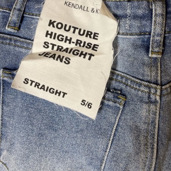 NEW Kendall and Kylie High Rise Straight Skinny Jeans - Picture 4 of 8